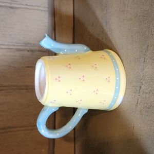 Darice Porcelain Miniature tea pot